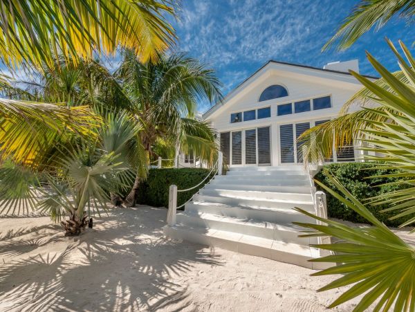 Bahamas Home 977877