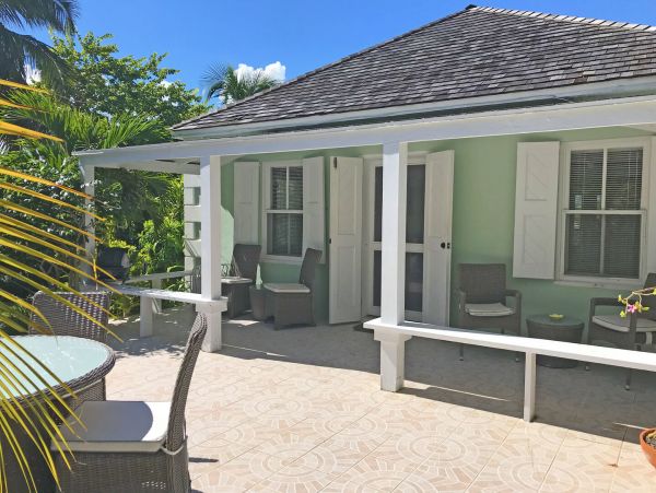 Bahamas Home 977880