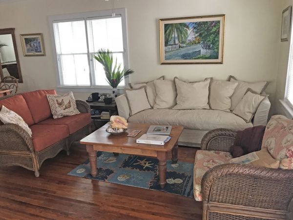 Bahamas Home 977880