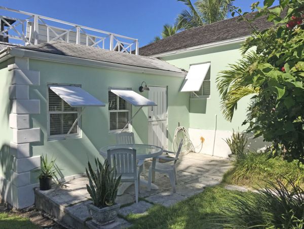 Bahamas Home 977880