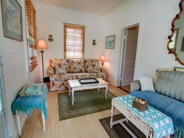 Bahamas Home 977882