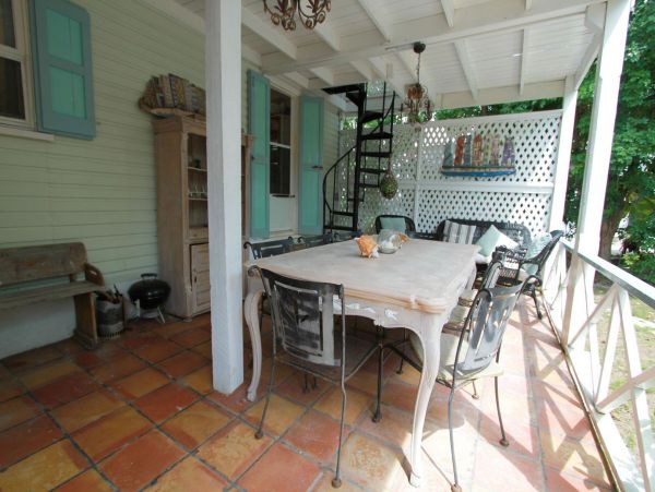 Bahamas Home 977882