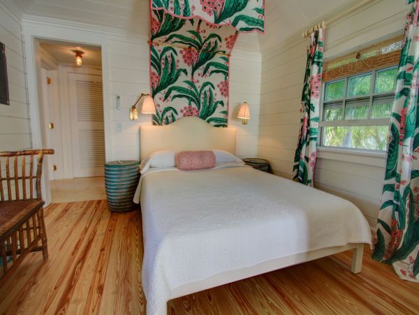 Bahamas Home 977884