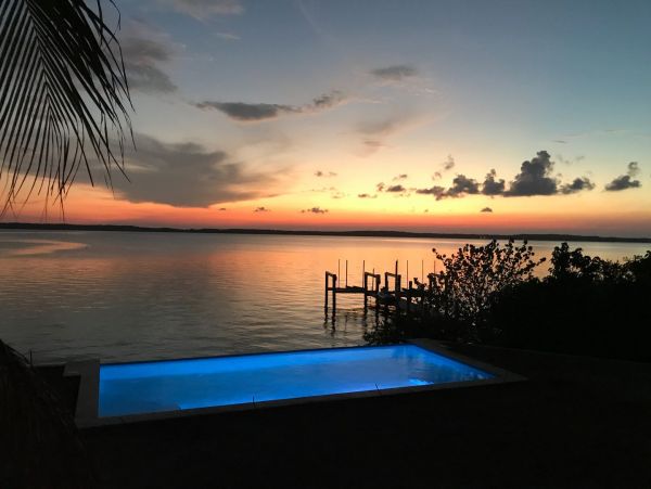 Bahamas Home 977885