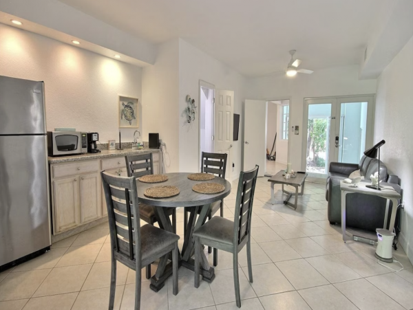 Why Go to the Caribbean Come to The Keys! Luxury Townhouse