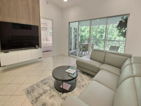 Why Go to the Caribbean Come to The Keys! Luxury Townhouse