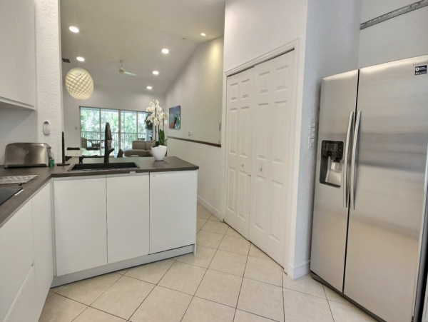 Why Go to the Caribbean Come to The Keys! Luxury Townhouse