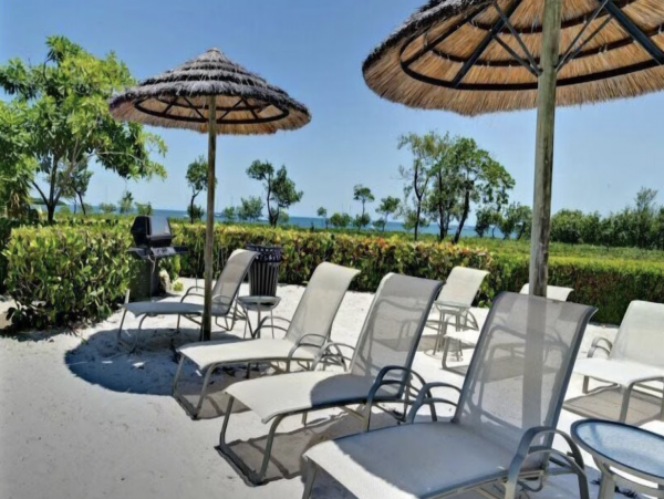 Why Go to the Caribbean Come to The Keys! Luxury Townhouse