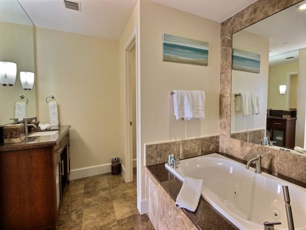 The Florida Keys Condo 977941