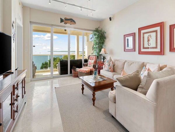 Amazing Location, Amenities, Pure Luxury in the Keys!