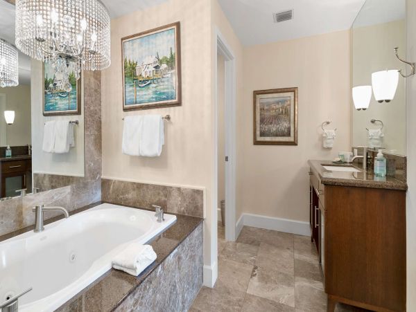 Amazing Location, Amenities, Pure Luxury in the Keys!
