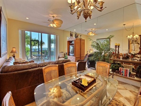 Luxury Three level townhouse Key Largo.