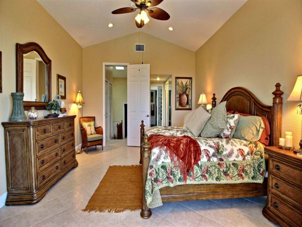 Luxury Three level townhouse Key Largo.
