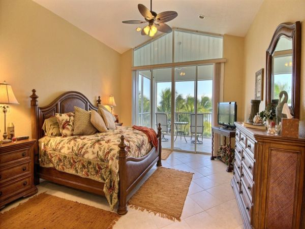 Luxury Three level townhouse Key Largo.