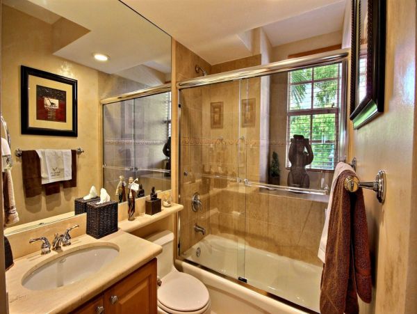 Luxury Three level townhouse Key Largo.