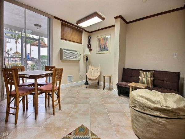 Luxury Three level townhouse Key Largo.