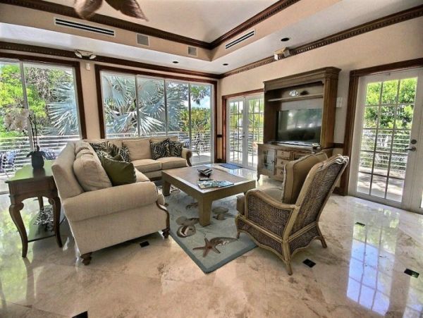 Luxury Three level townhouse Key Largo.