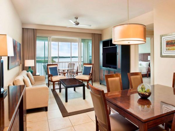 Three Bedroom Cape Coral Vacation Condo Sleeps 8 Canal View
