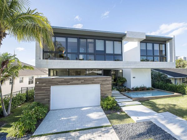 Hollywood Home 977995