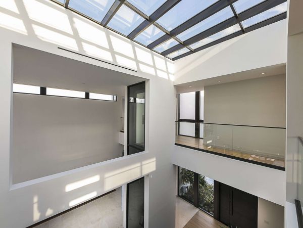 Hollywood Home 977995