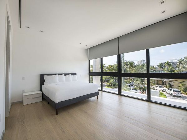 Hollywood Home 977995