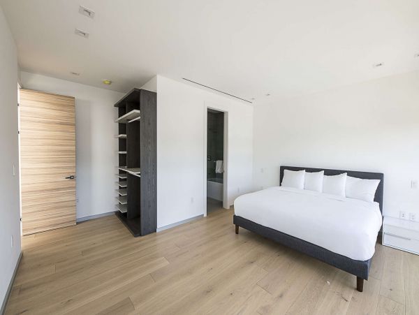 Hollywood Home 977995