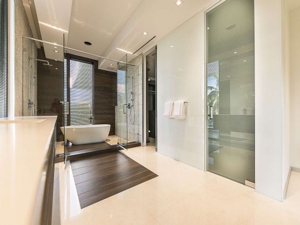 Hollywood Home 977995