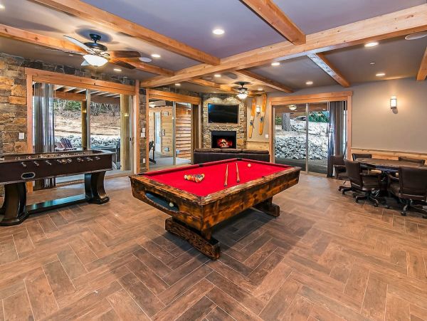 Ten Bedrooms South Lake Tahoe Vacation Pool Home