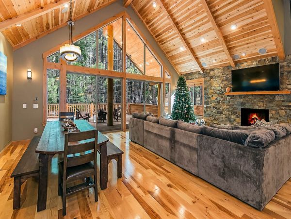 Ten Bedrooms South Lake Tahoe Vacation Pool Home
