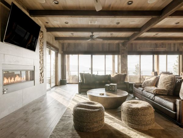 Platinum Seventeen Bedroom Villa in South Lake Tahoe