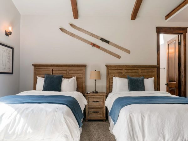 Platinum Seventeen Bedroom Villa in South Lake Tahoe