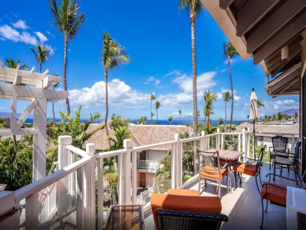 Wailea 2 Bedroom Vacation Condo Close to Beach Sleeps