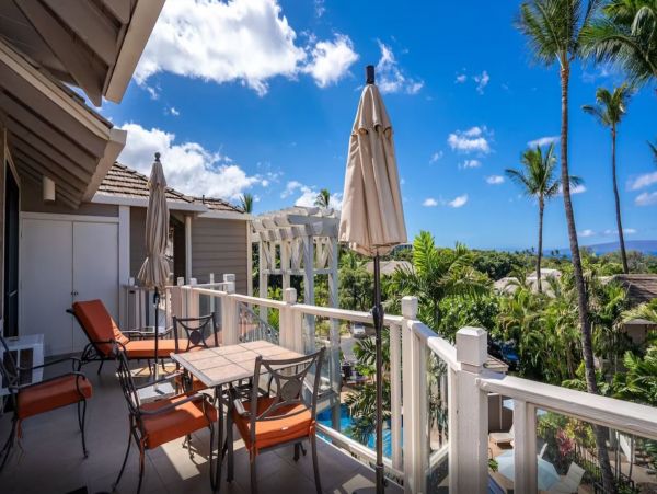 Wailea 2 Bedroom Vacation Condo Close to Beach Sleeps