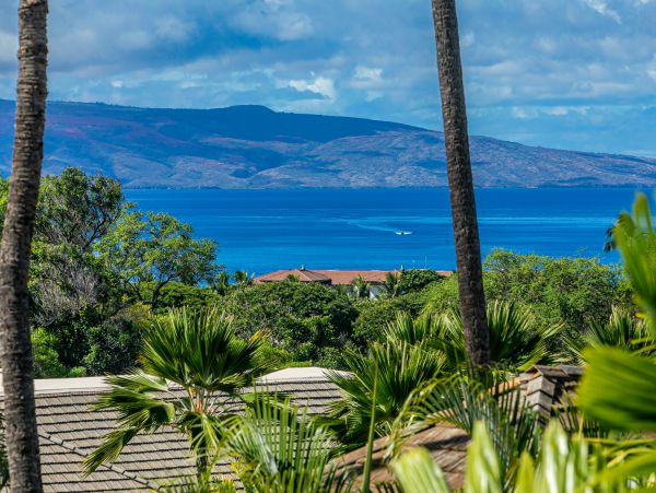 Wailea 2 Bedroom Vacation Condo Close to Beach Sleeps