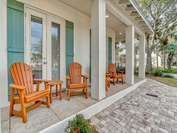 Luxury Six Bedroom Vacation Home with Pool in Miramar Beach