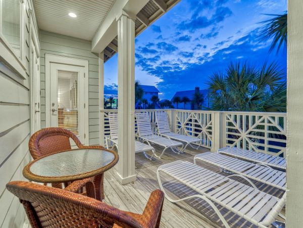 Luxury Six Bedroom Vacation Home with Pool in Miramar Beach