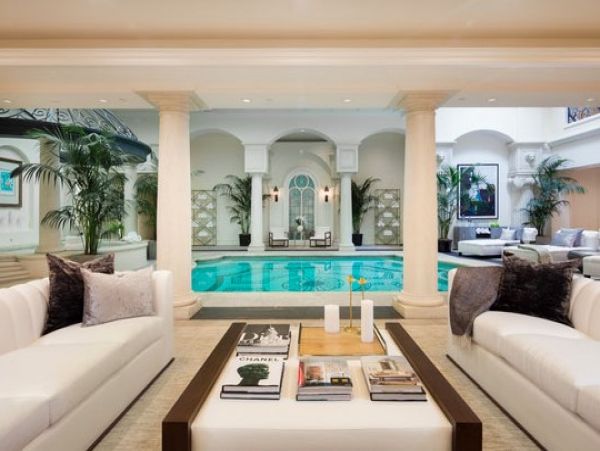 Los Angeles Luxury Vacation Mansion Sleeps Twenty Guests