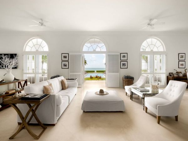 Oceanfront Luxury Vacation Pool Villa in Nassau Six Bedrooms