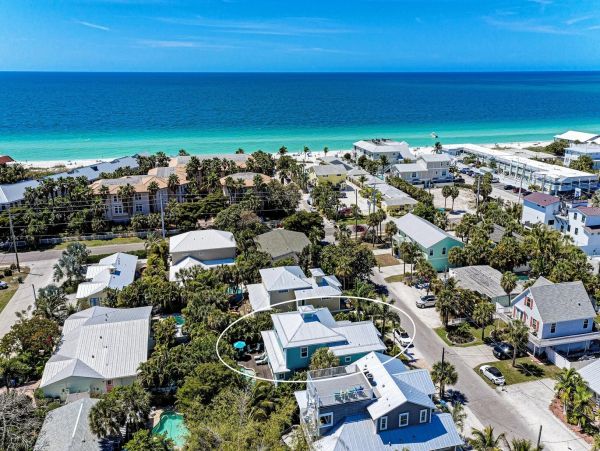 Anna Maria Island Four Bedrooms Walk to Beach Rental Home