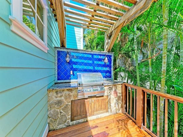 Anna Maria Island Four Bedrooms Walk to Beach Rental Home