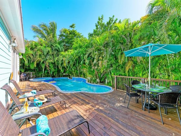 Anna Maria Island Four Bedrooms Walk to Beach Rental Home