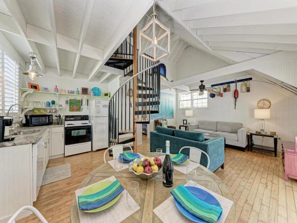 Holmes Beach Vacation Rental - Anna Maria Island Beach Rental Near Gulf