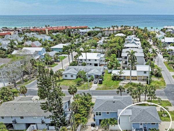 Anna Maria Island Rentals Best Value best Florida Beach Location.