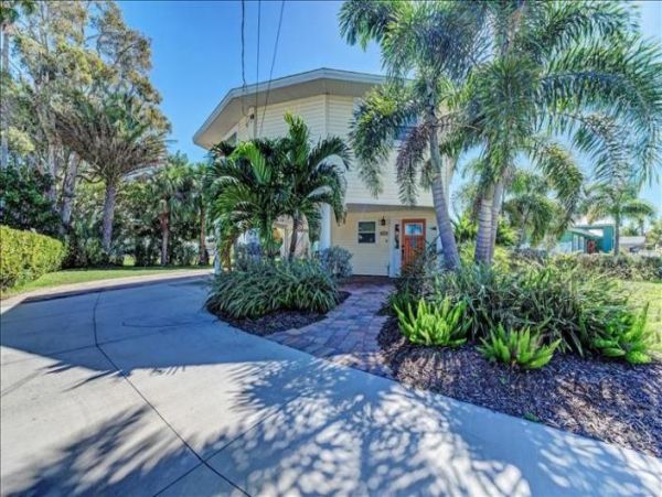 Anna Maria Island Holmes Beach Home 978263