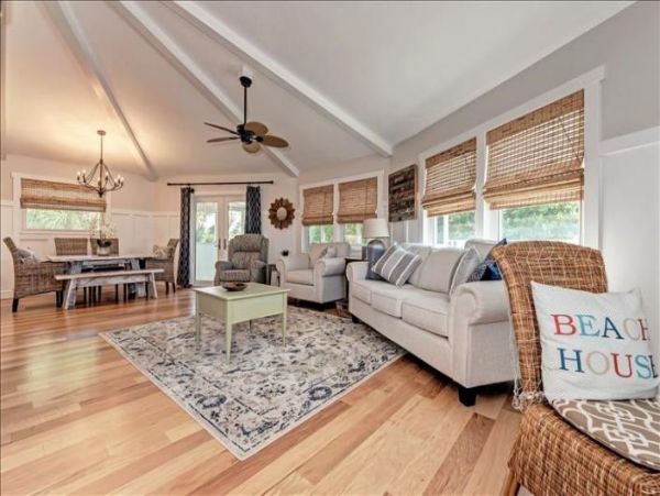 Anna Maria Island Holmes Beach Home 978263