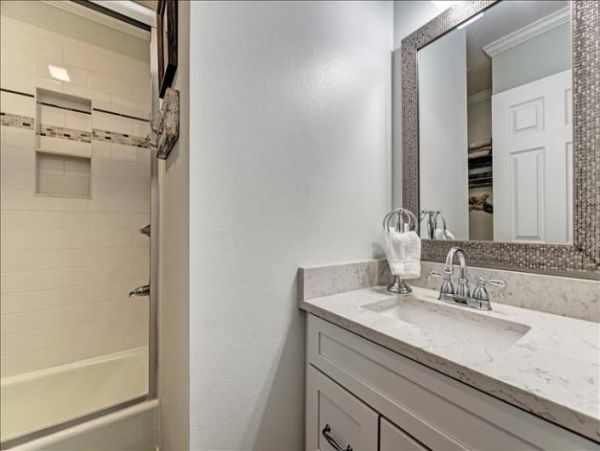 Anna Maria Island Holmes Beach Home 978263