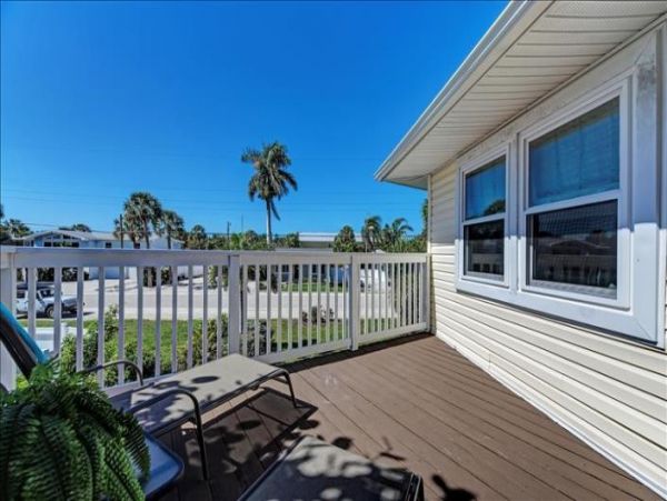 Anna Maria Island Holmes Beach Home 978263