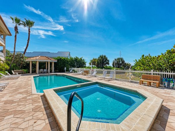 Holmes Beach Luxury Vacation Rental 3 Bedrooms On Beach