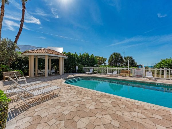 Holmes Beach Luxury Vacation Rental 3 Bedrooms On Beach