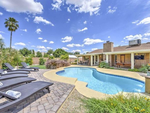 Scottsdale Vacation Home Six Bedroom & Private Pool